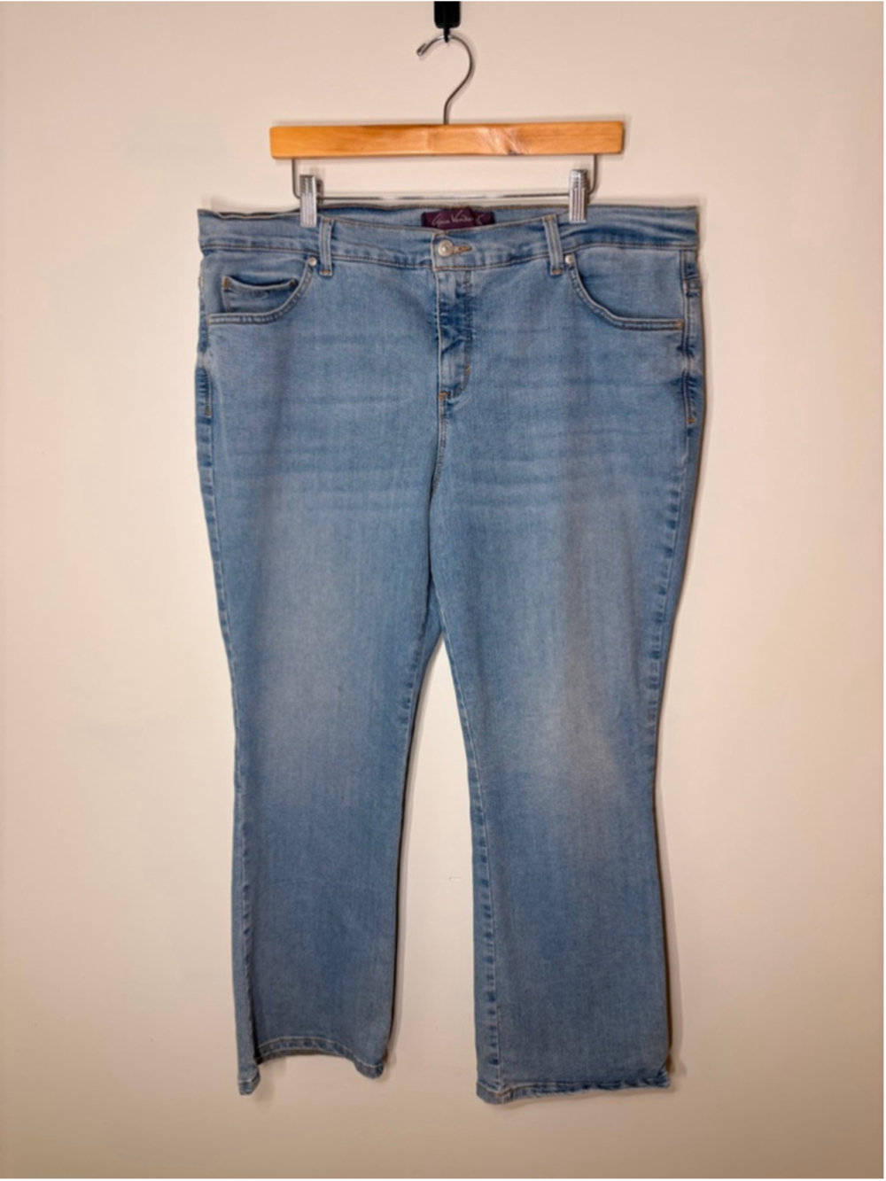 Gloria Vanderbilt Amanda Mom Jeans Plus Size 18W Short Bootcut Light Wash